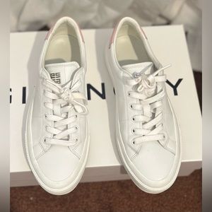 Givenchy City Court leather sneakers